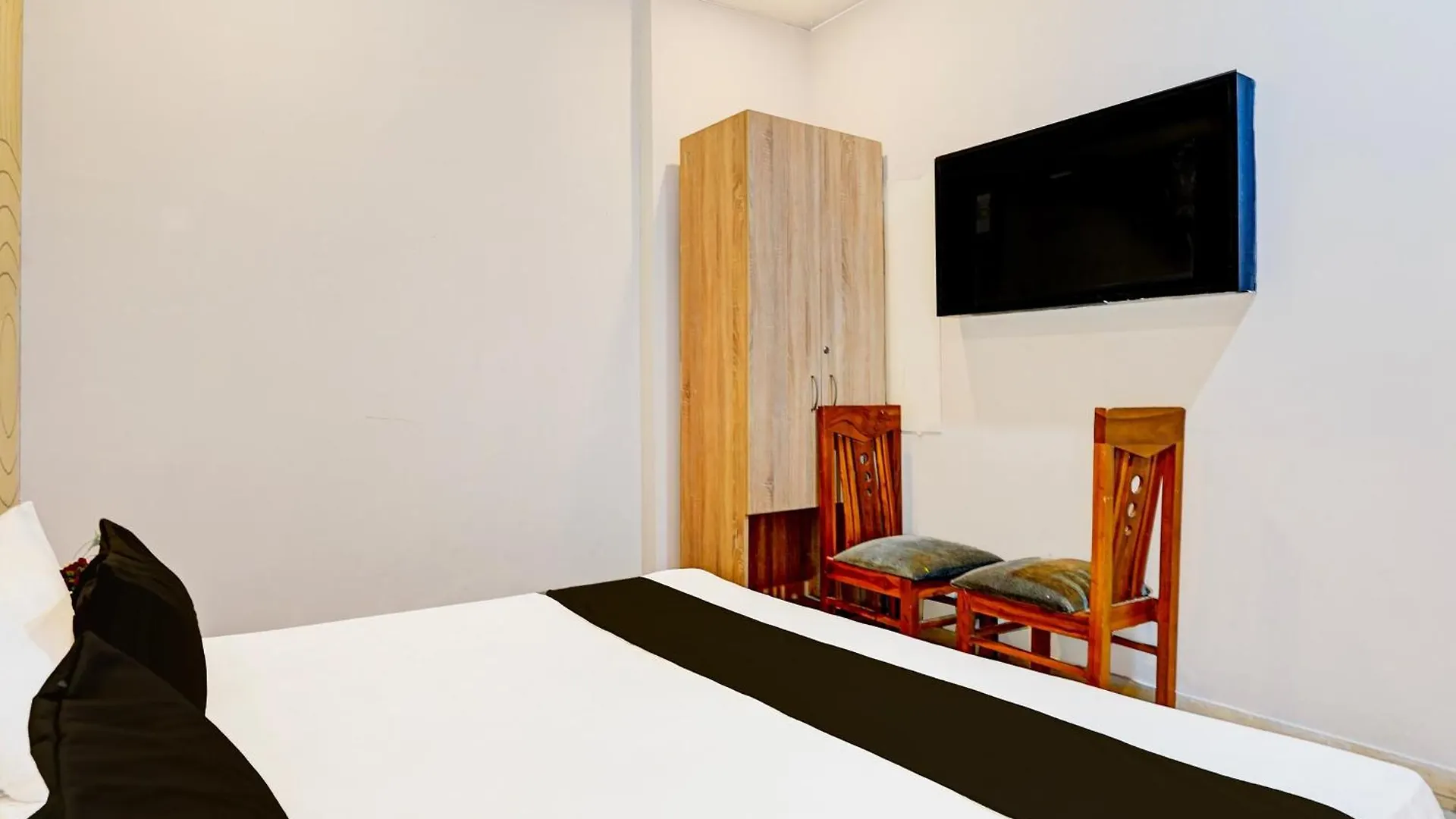 Hotel O Grand Luxury Delhi  4*, Delhi (National Capital Territory of India) India